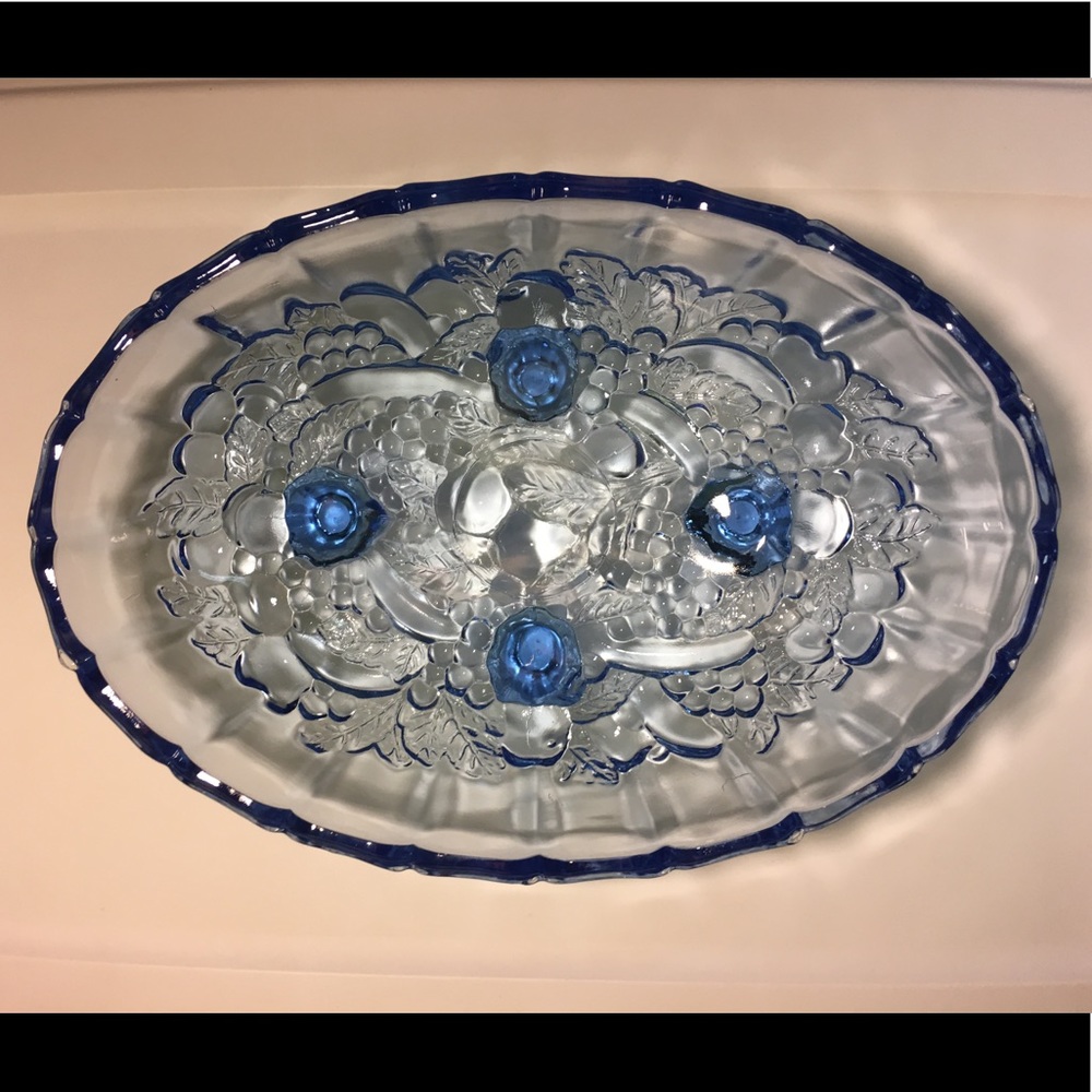 Vintage Indiana / Colony Glass Blue Harvest Grape Bowl - Picture 5 of 12